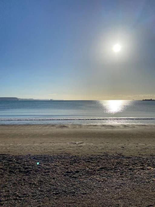 The Bolthole - Only Footsteps From The Beach. Weymouth Buitenkant foto